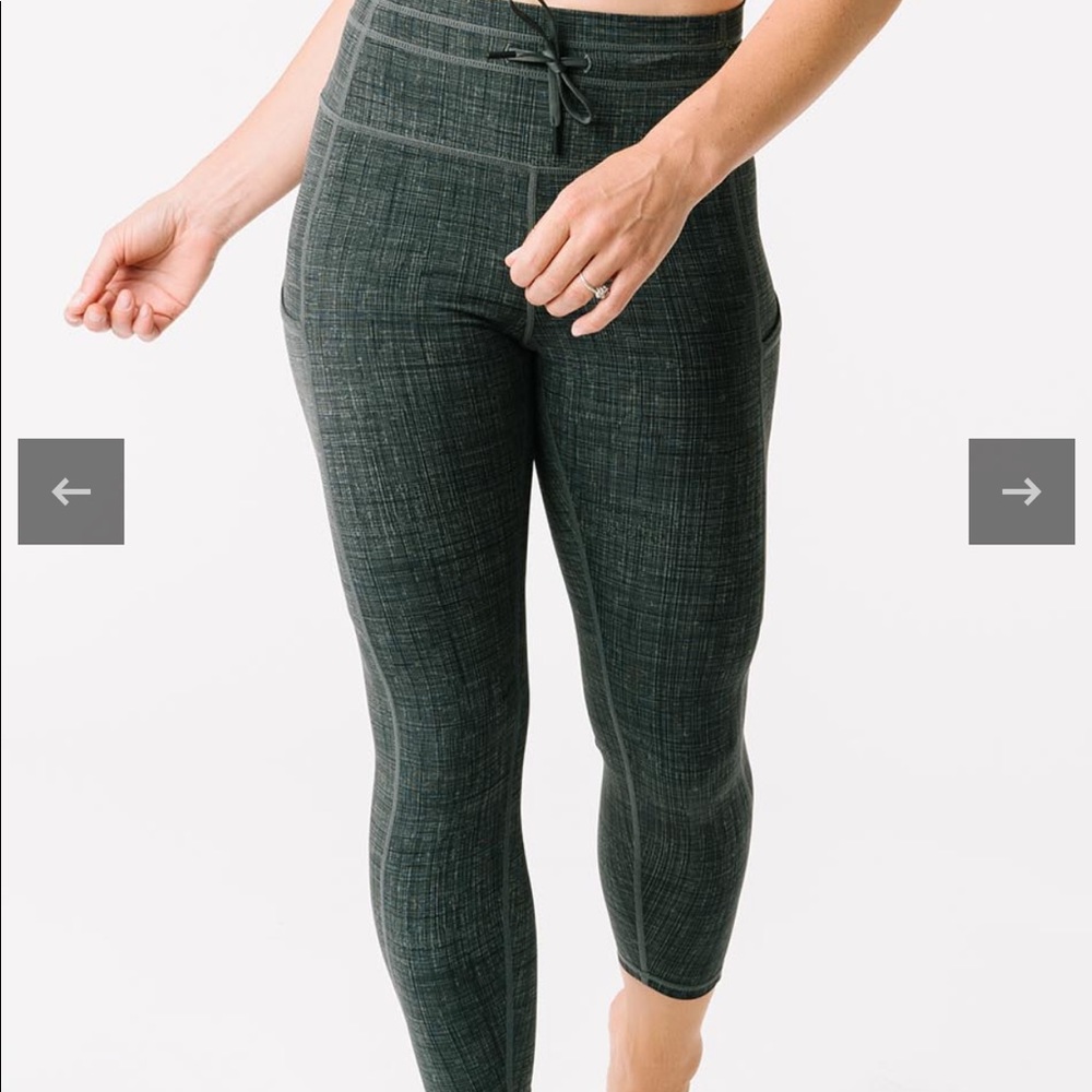 Zyia Sage Medley Pocket Drawstring leggings